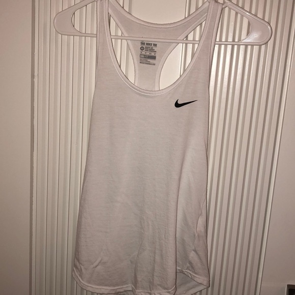 Nike Tops - Nike workout top